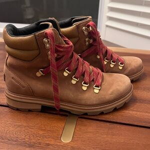 Sorel Women’s Lennox Hiking Boot NWOT size 9.5